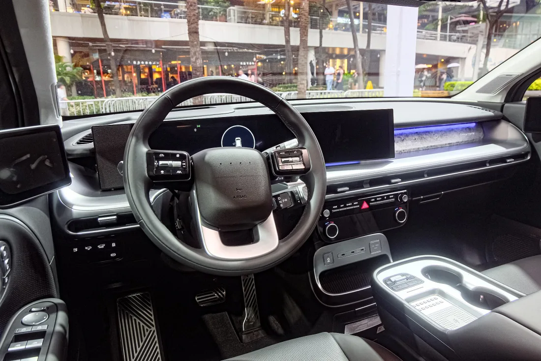 Hyundai Ioniq 9 interior