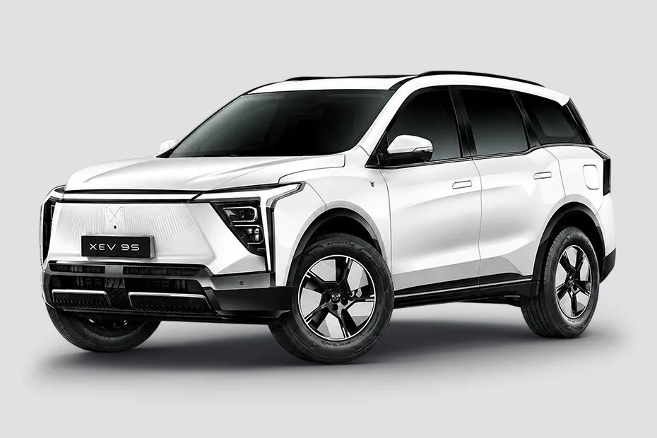 Mahindra XEV 9S front