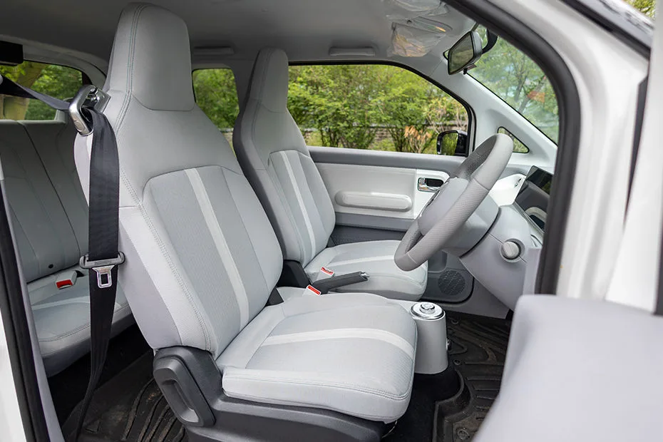 MG Comet EV interior