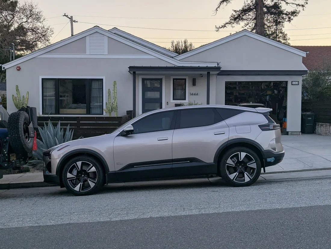 Polestar 3 side