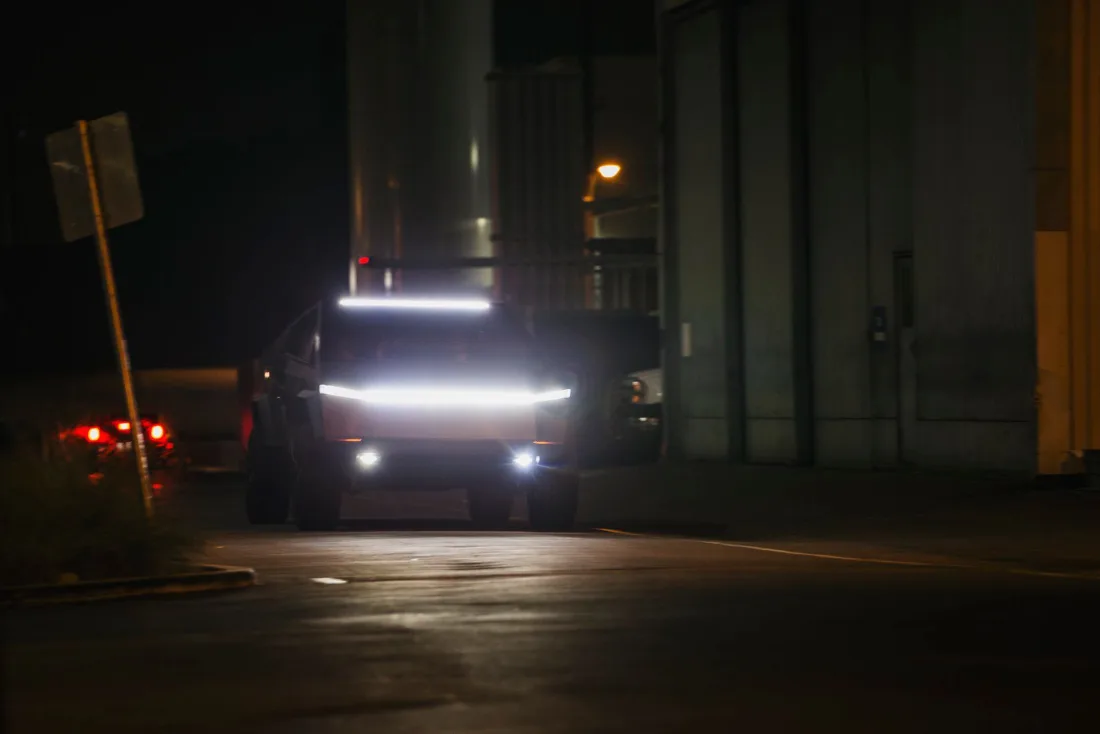 Tesla Cybertruck side