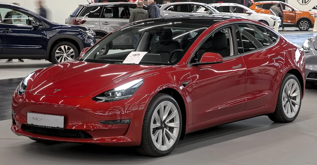 Tesla Model 3 side