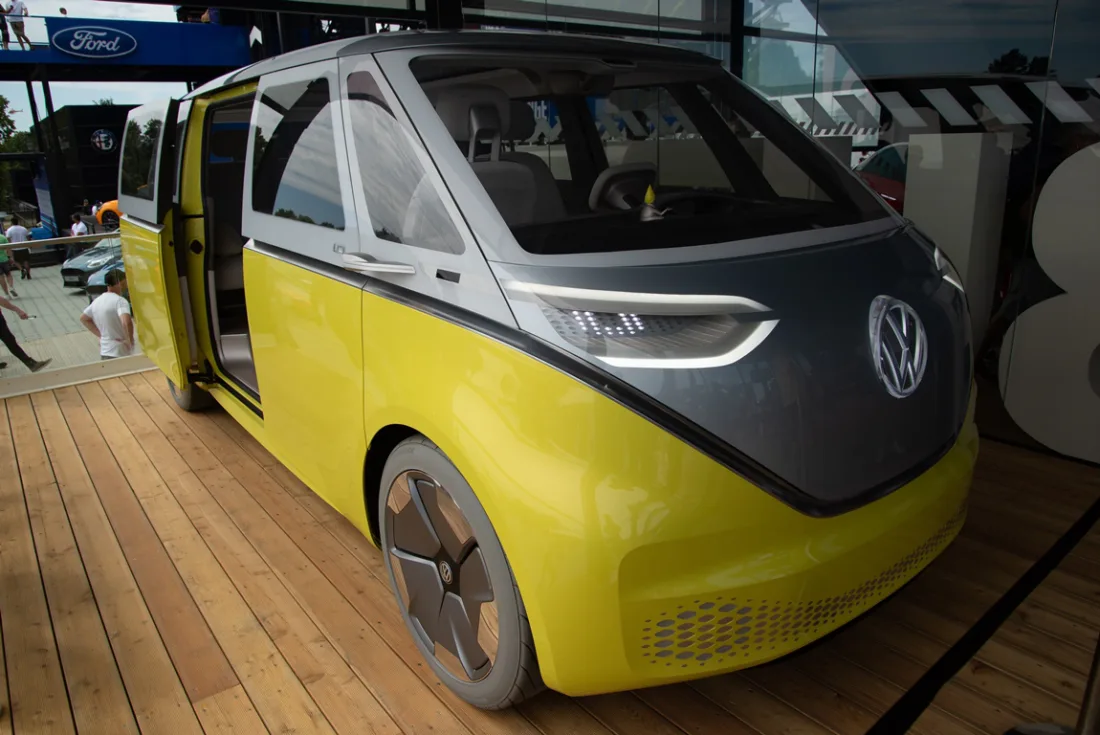 Volkswagen ID. Buzz side